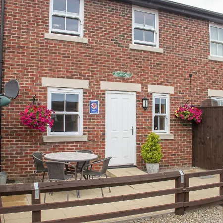 Holiday home Aboard Whitby